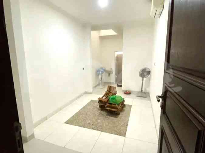 260 sqm, 5 BR house for sale in Jl. H. Danyong, Cilandak 15