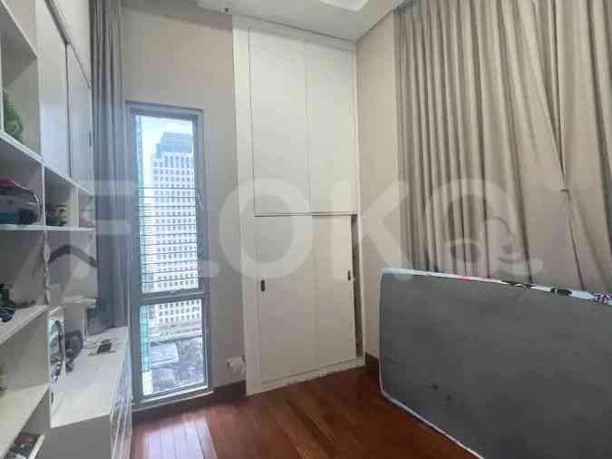 230 sqm, 20th floor, 3 BR apartment for sale in Tanah Abang 2