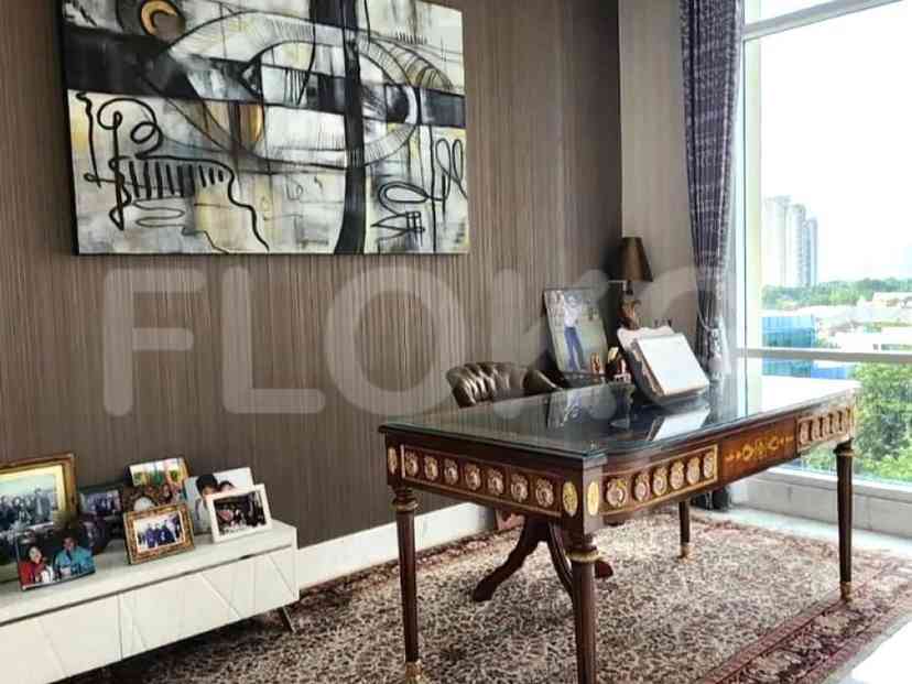 Dijual Apartemen 3 BR, Lantai 1, Luas 288 m2 di Simprug 5