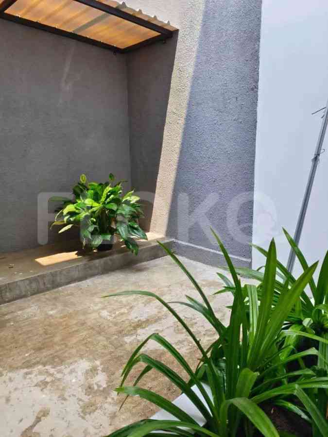 Disewakan Rumah 4 BR, Luas 205 m2 di Cilandak, Cilandak 4