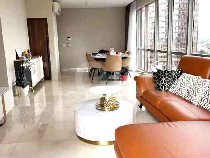 169 sqm, 10th floor, 3 BR apartment for sale in TB Simatupang 2