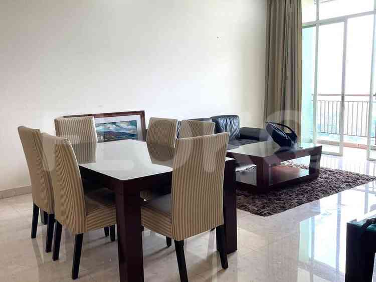 165 sqm, 23rd floor, 3 BR apartment for sale in Kebayoran Lama 5