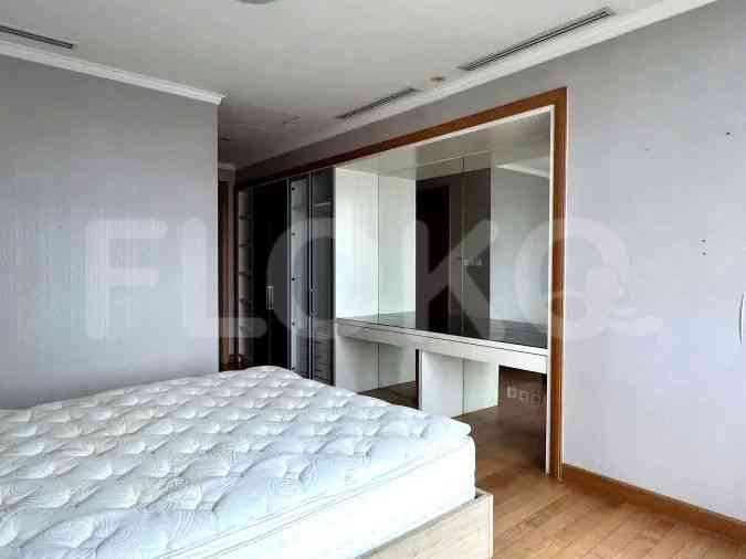 225 sqm, 20th floor, 3 BR apartment for sale in Menteng 7