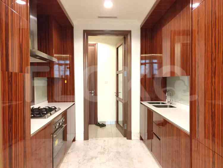 Dijual Apartemen 2 BR, Lantai 10, Luas 157 m2 di Simprug 1