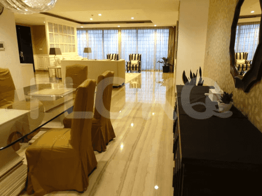 Dijual Apartemen 4 BR, Lantai 15, Luas 402 m2 di Kebayoran Lama 3