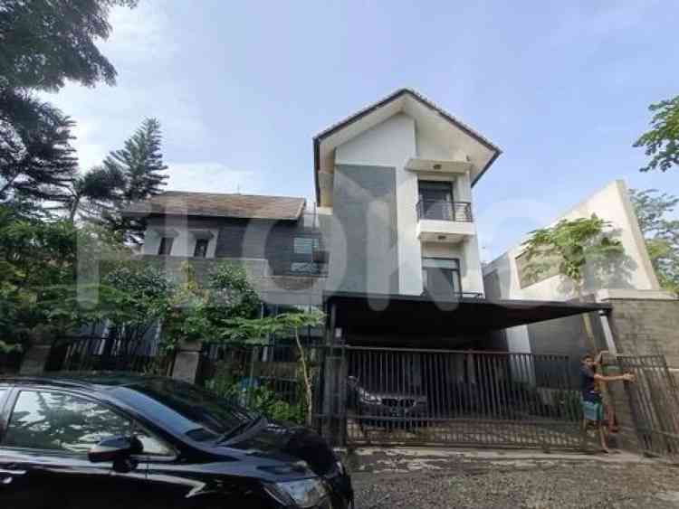 Disewakan Rumah 4 BR, Luas 300 m2 di RSPP Cilandak, Cilandak 1