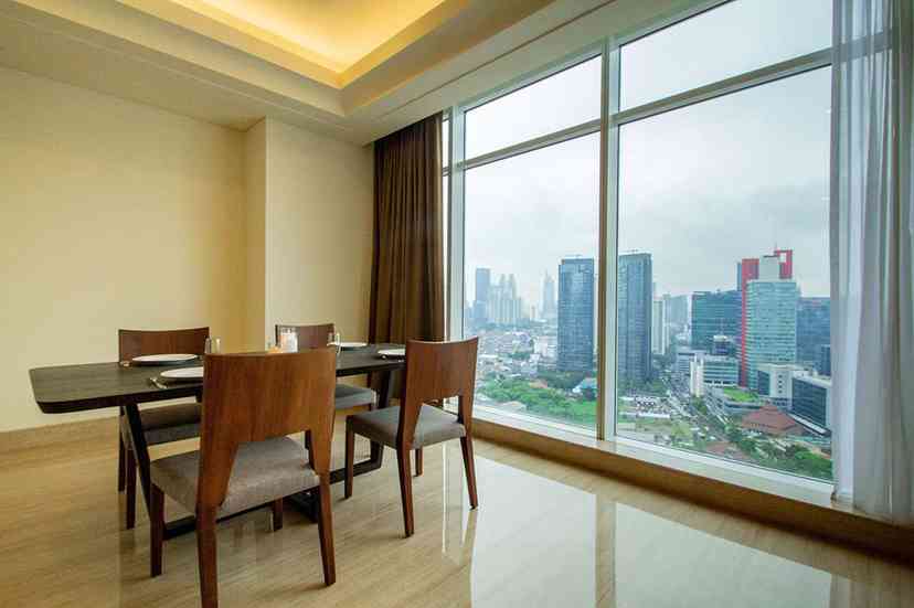 Ruang makan South Hills Apartemen