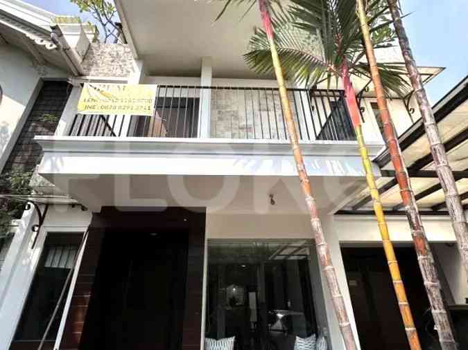 300 sqm, 3 BR house for sale in Jl. Pinang Kuningan IX, Pondok Indah 1