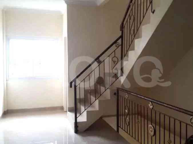 227 sqm, shophouse for sale in Pesanggrahan, Bintaro 2