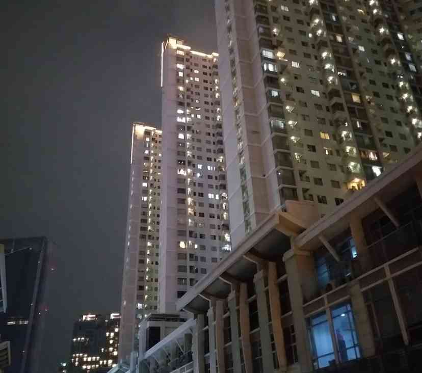 buiding Sudirman Park Apartment