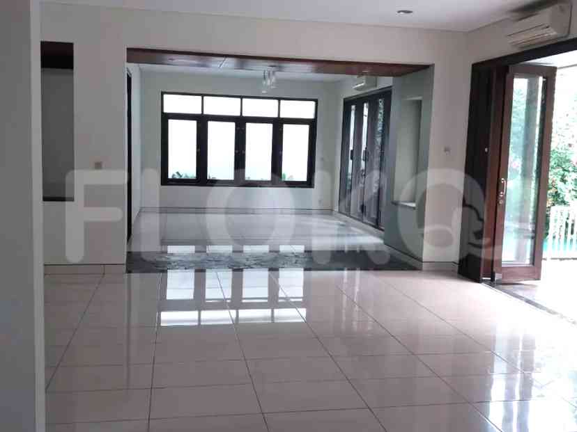 Disewakan Rumah 4 BR, Luas 400 m2 di Jl. Jaya Mandala, Mega Kuningan 10