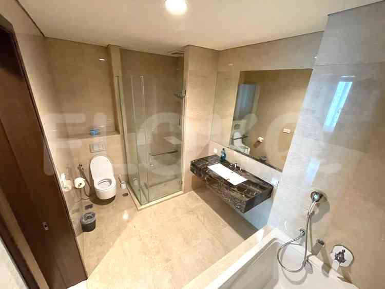 175 sqm, 25th floor, 2 BR apartment for sale in Gandaria 11