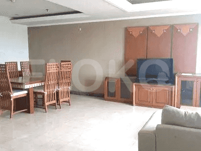 Dijual Apartemen 3 BR, Lantai 13, Luas 178 m2 di Kebayoran Lama 2