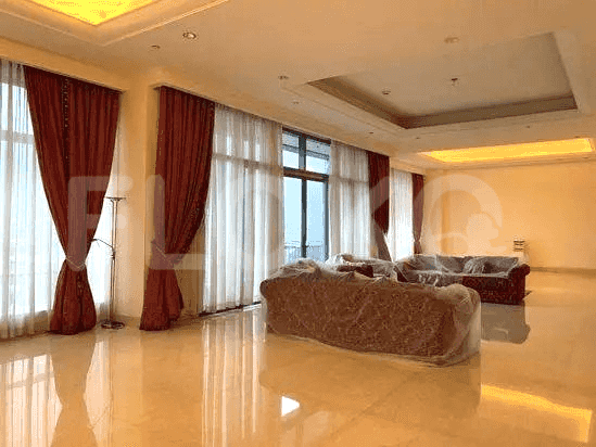 880 sqm, 20th floor, 5 BR apartment for sale in Setiabudi 1