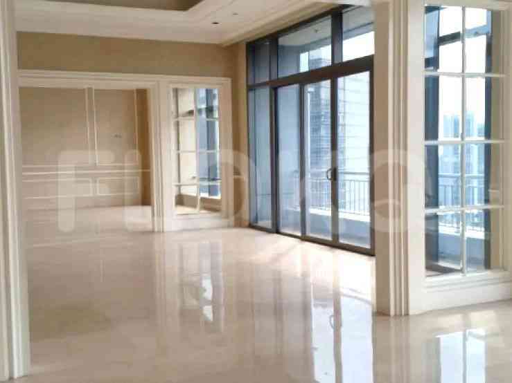 880 sqm, 17th floor, 4 BR apartment for sale in Setiabudi 1