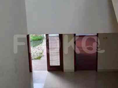 Dijual Rumah 3 BR, Luas 242 m2 di Jl. Bona Indah, Lebak Bulus 11