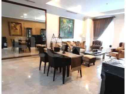 156 sqm, 34th floor, 3 BR apartment for sale in Grogol 3