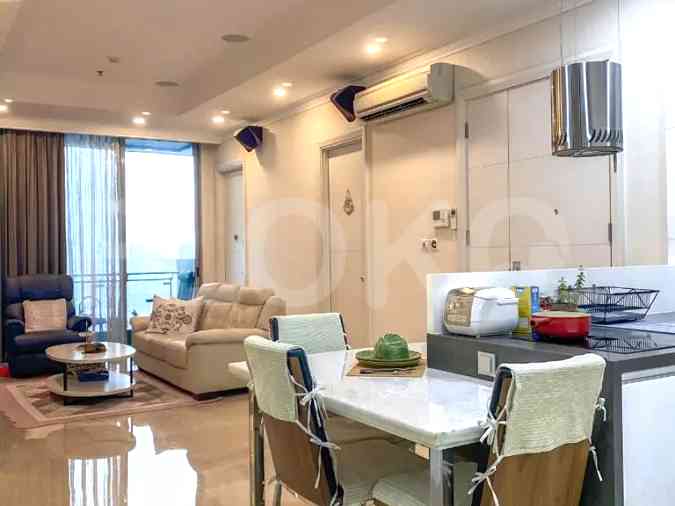 180 sqm, 25th floor, 3 BR apartment for sale in Kebayoran Baru 11