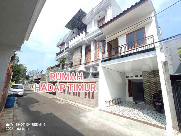 60 sqm, 4 BR house for sale in Jl. H. Balok Kalisari, Pasar Rebo 8