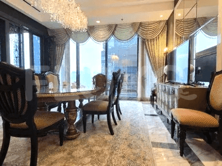 351 sqm, 31st floor, 3 BR apartment for sale in Kebayoran Baru 3