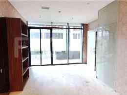 275 sqm, 10th floor, 3 BR apartment for sale in Kebayoran Baru 2