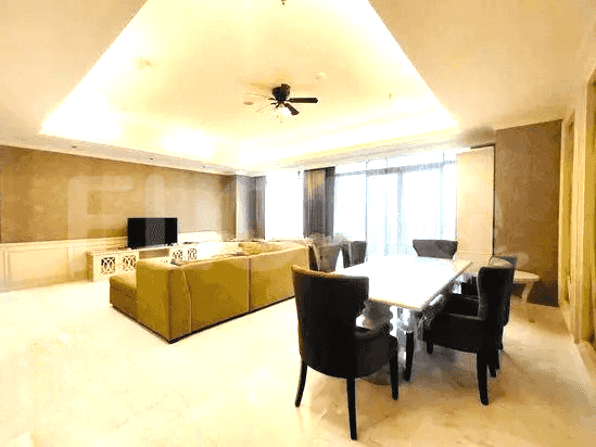 225 sqm, 15th floor, 3 BR apartment for sale in Simprug 2