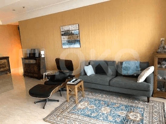 303 sqm, 12th floor, 4 BR apartment for sale in Gandaria 1