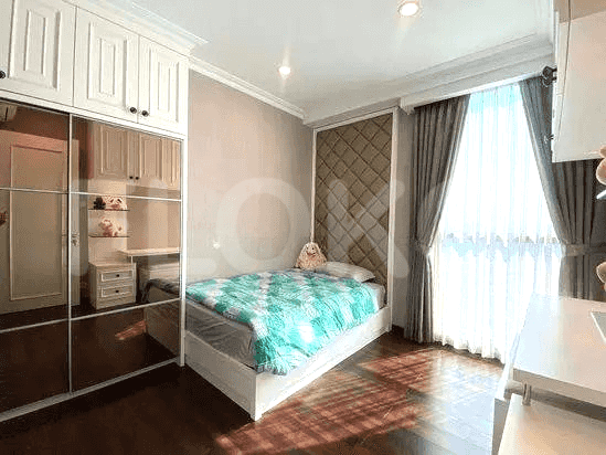 226 sqm, 20th floor, 3 BR apartment for sale in Kebon Jeruk 6