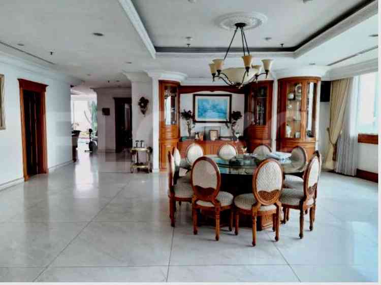 830 sqm, 22nd floor, 5 BR apartment for sale in Teuku Nyak Arief 5