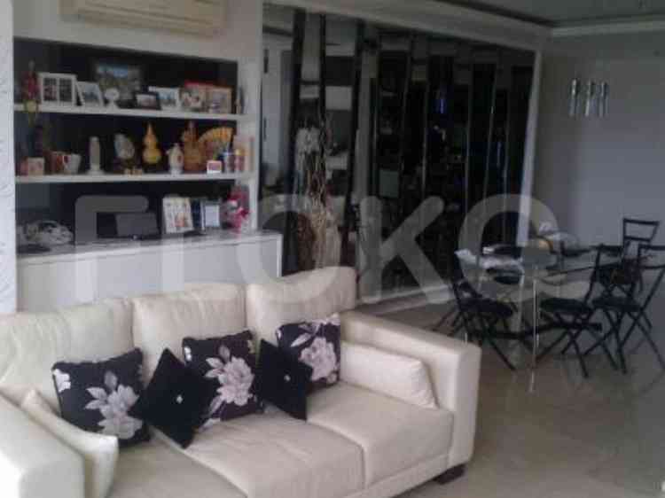 218 sqm, 29th floor, 3 BR apartment for sale in Sudirman 2