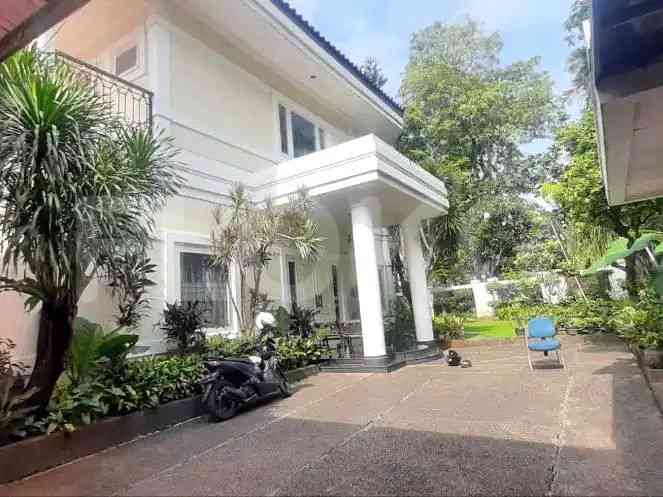 Dijual Rumah 4 BR, Luas 650 m2 di Jl. Wijaya V, Blok M 12