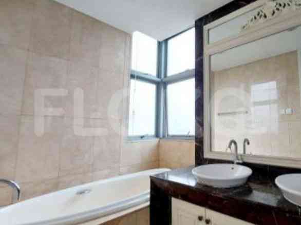 207 sqm, 17th floor, 3 BR apartment for sale in Tanah Abang 4