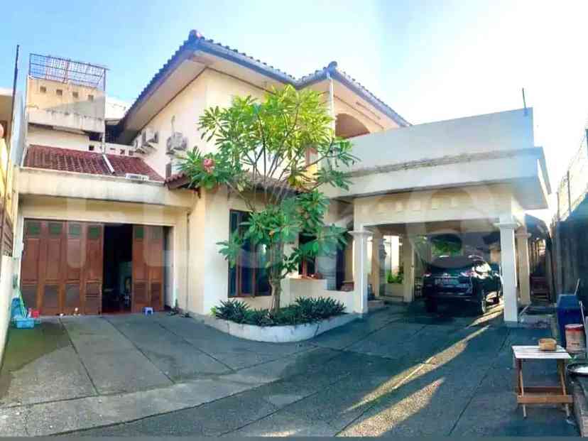 338 sqm, 4 BR house for sale in Jl. Asgo, TB Simatupang 2