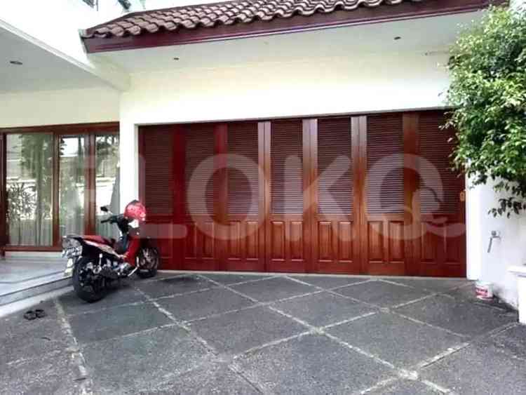 700 sqm, 4 BR house for sale in Jl. Kenanga, Cilandak 2