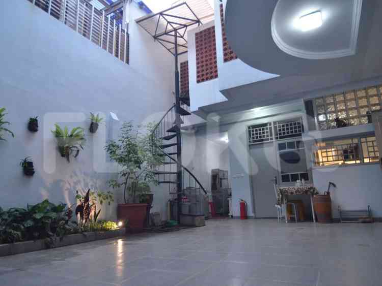 Disewakan Rumah 9 BR, Luas 620 m2 di Cilandak, Cilandak 9