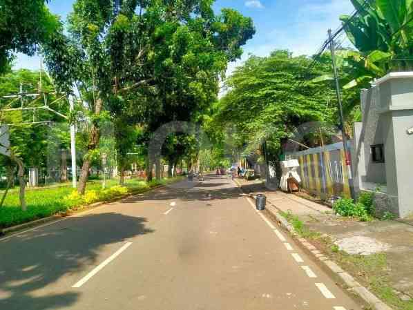 600 sqm, Land for Sale in Jl Raya Menteng, Sudirman 3