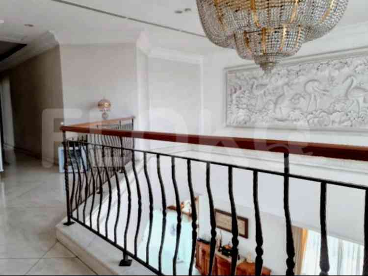 830 sqm, 22nd floor, 5 BR apartment for sale in Teuku Nyak Arief 2