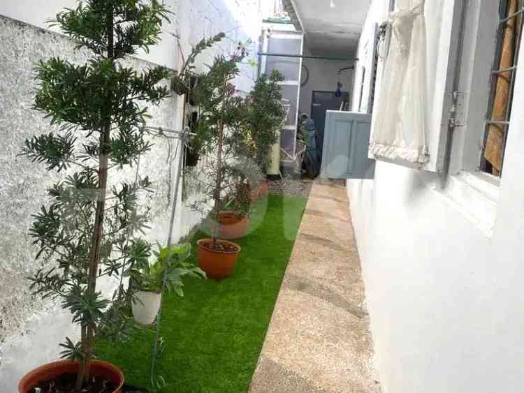 180 sqm, 4 BR house for sale in Jl. Persatuan Amal Mulia, Senayan 4