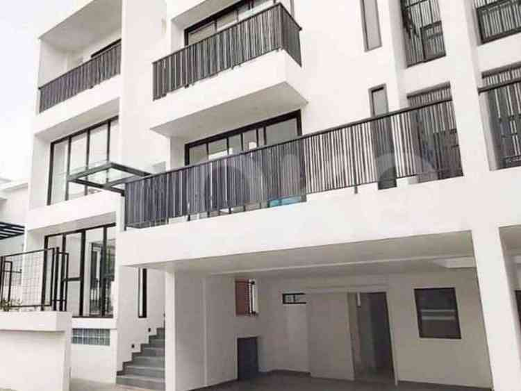 Dijual Rumah 4 BR, Luas 345 m2 di Gandaria, Gandaria 1