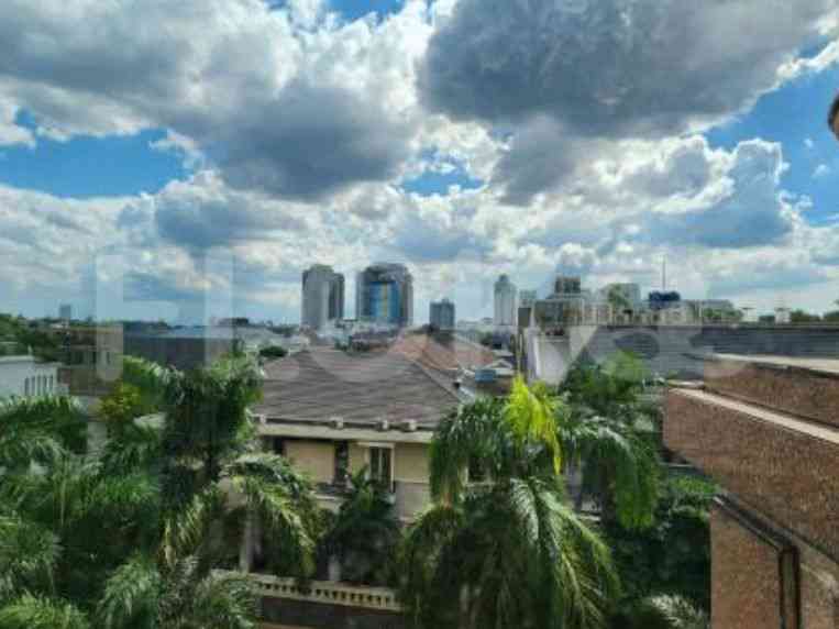 77 sqm, 3rd floor, 1 BR apartment for sale in Kebayoran Lama 5