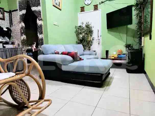 Dijual Rumah 2 BR, Luas 120 m2 di Jl. Gintung 1, TB Simatupang 5