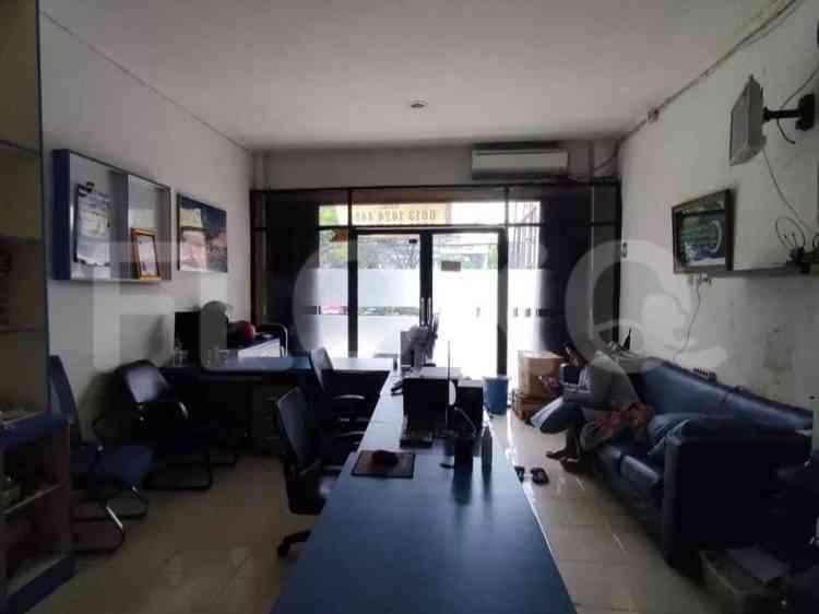 225 sqm, shophouse for rent in Kartini Raya No 95B , Pancoran Mas 2