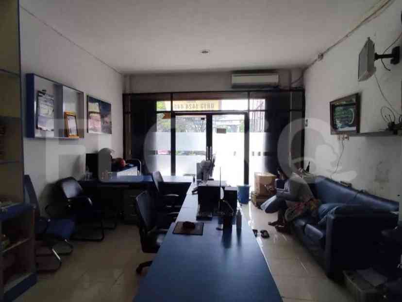 225 sqm, shophouse for rent in Kartini Raya No 95B , Pancoran Mas 2