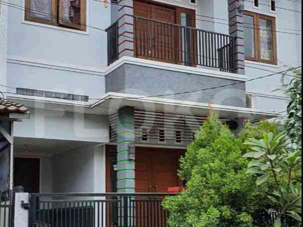 Disewakan Rumah 3 BR, Luas 200 m2 di Pulo Sirih, Galaxy, Bekasi Selatan 2