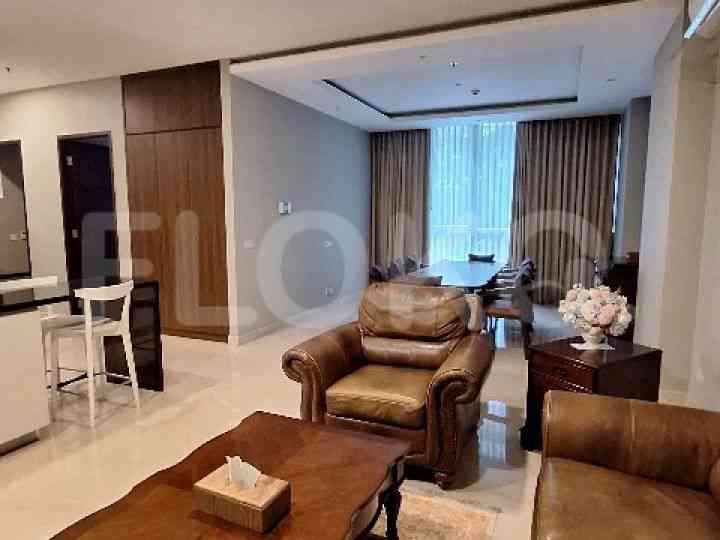 Dijual Apartemen 3 BR, Lantai 2, Luas 146 m2 di Senayan 5