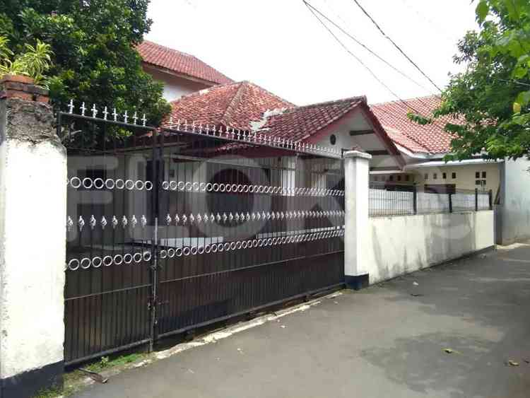 225 sqm, 5 BR house for sale in Jl. H. Awi, Jagakarsa, Ragunan 1