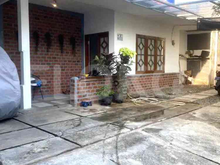 Dijual Rumah 4 BR, Luas 180 m2 di Jl. Persatuan Amal Mulia, Senayan 1