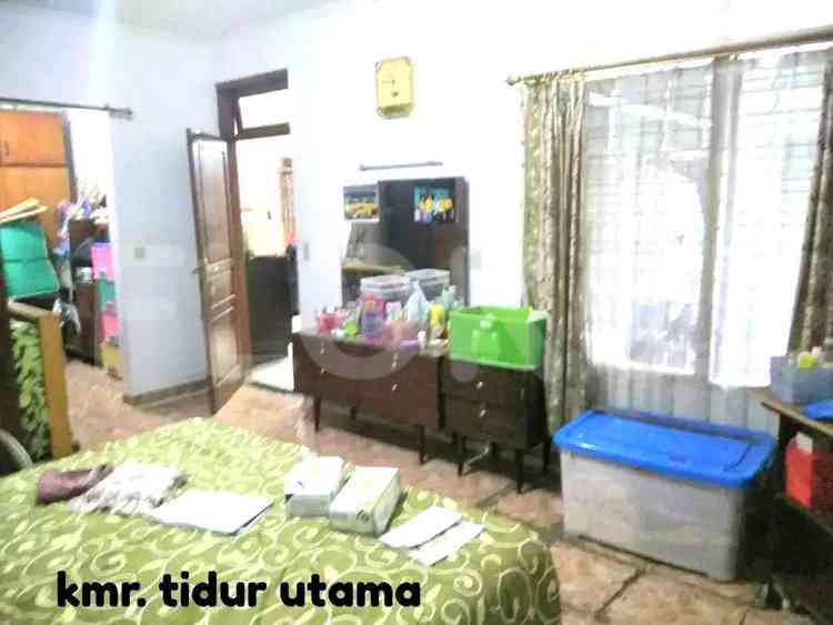 Dijual Rumah 3 BR, Luas 192 m2 di Jl. Pulo Gayung, Pondok Indah 1