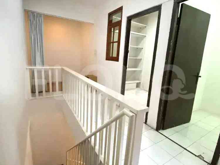 150 sqm, 4 BR house for sale in Jl. Komlek Agama, Cilandak 6