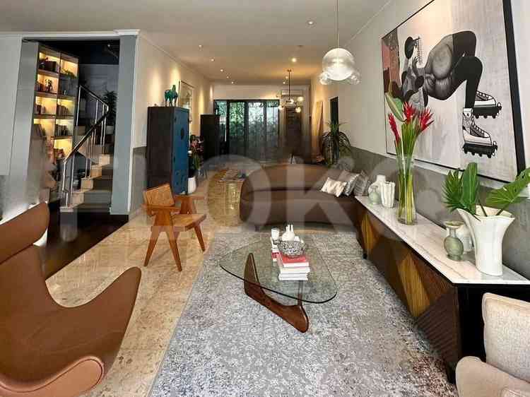 Dijual Rumah 5 BR, Luas 500 m2 di Pakubuwono, Gandaria 3